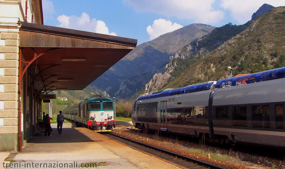 A Tenda treno Torino - Taggia e treno da Nizza