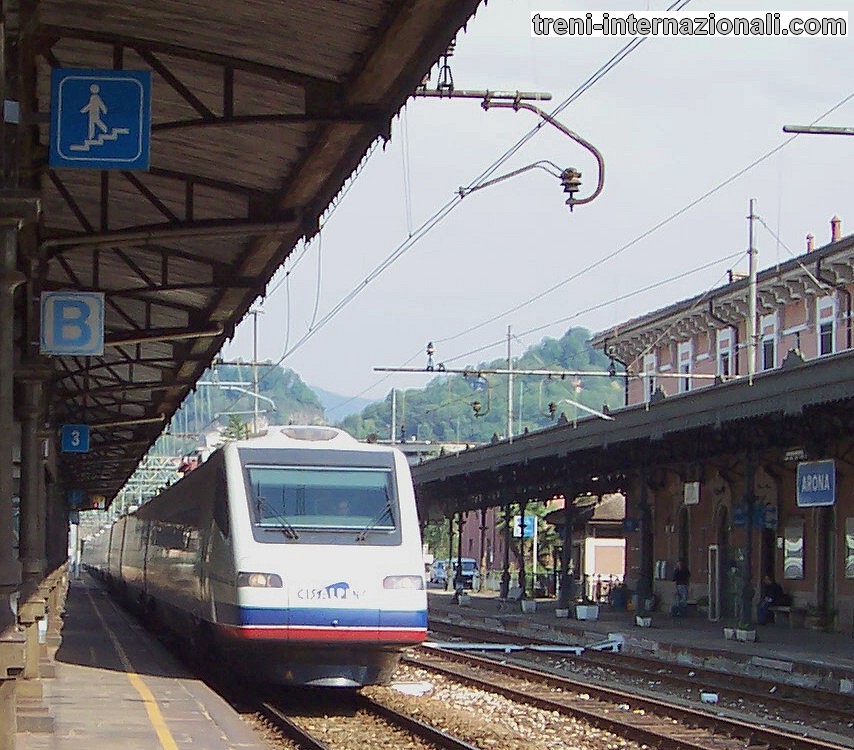 Treno Cisalpino Basilea - Milano ad Arona