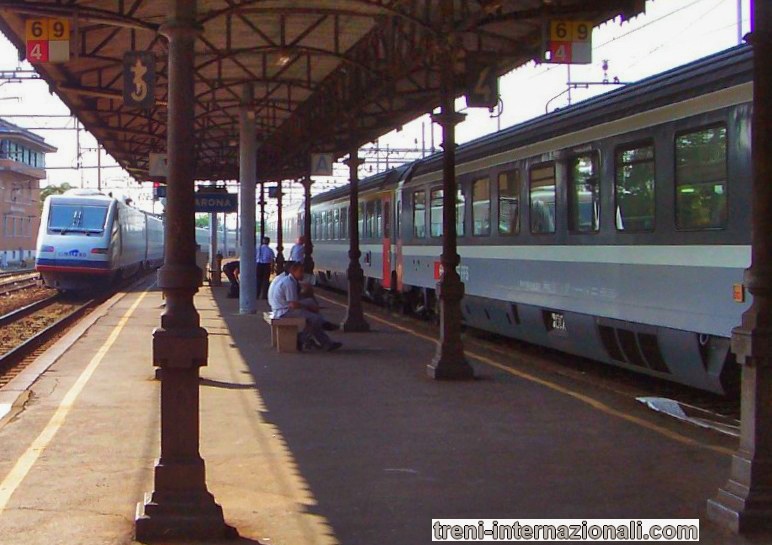 Treno Cisalpino Basilea - Milano e Intercity "Monte Rosa" Milano - Ginevra ad Arona