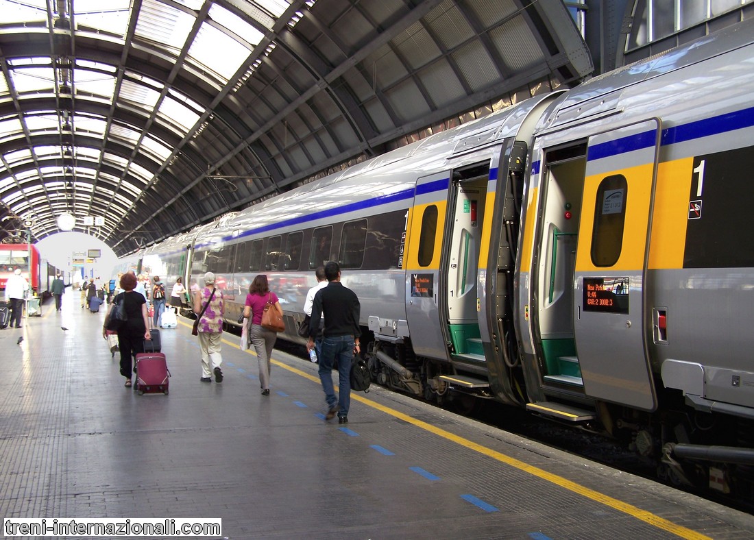 Treno Cisalpino per Ginevra a Milano