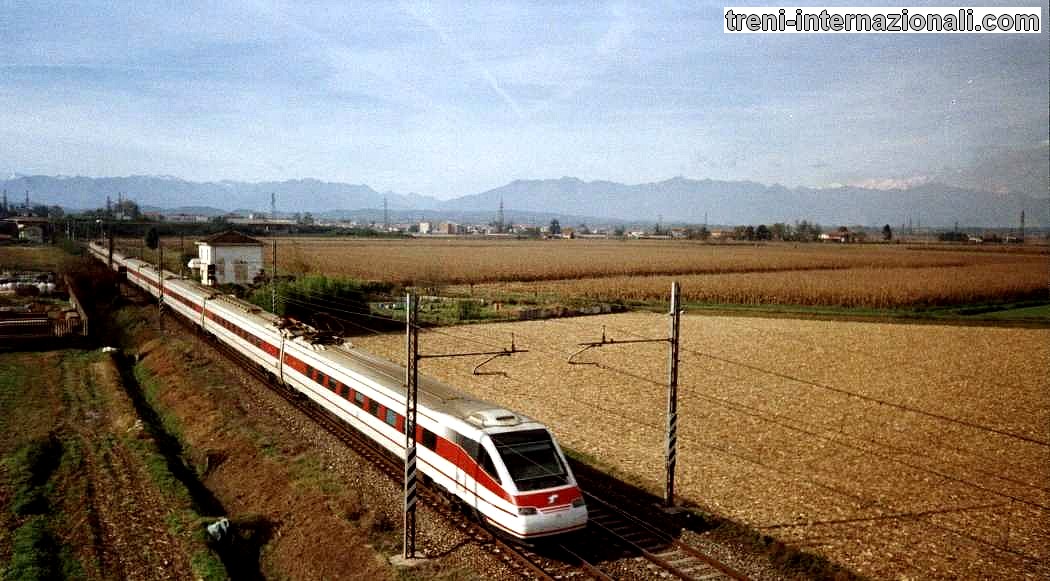 Treno Eurocity "Frejus" Milano - Lione vicino a Vercelli