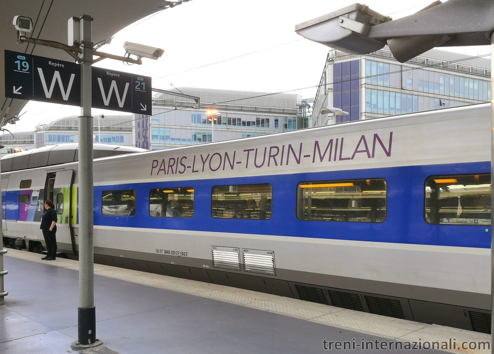 Treno EuroCity TGV per Milano a Parigi