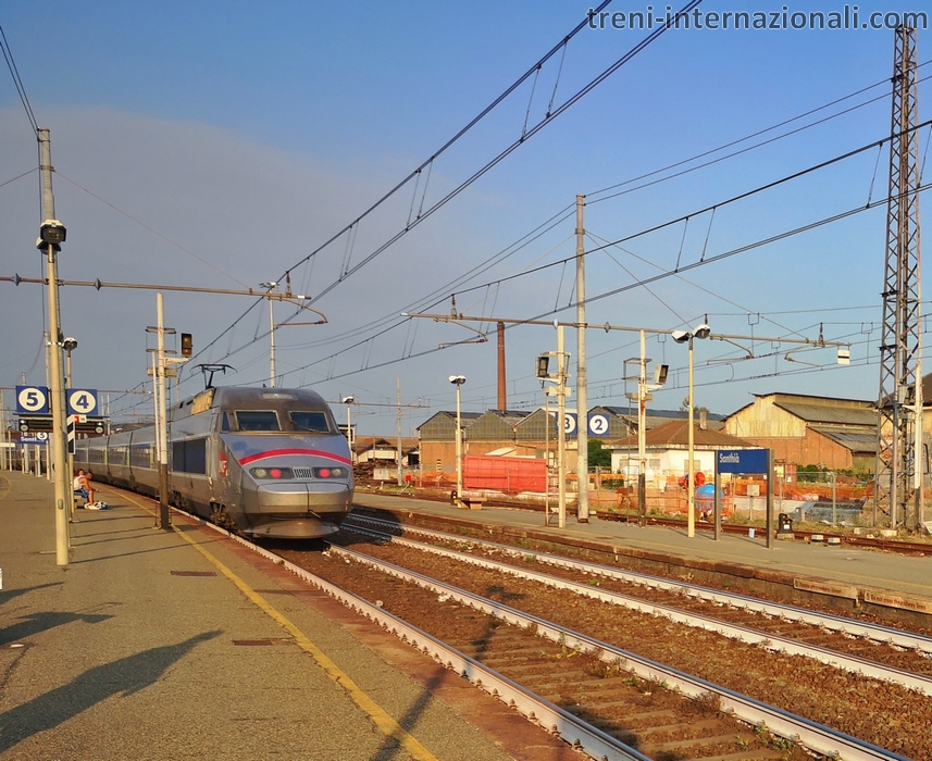 Treno EuroCity TGV Milano - Parigi  a Santhi