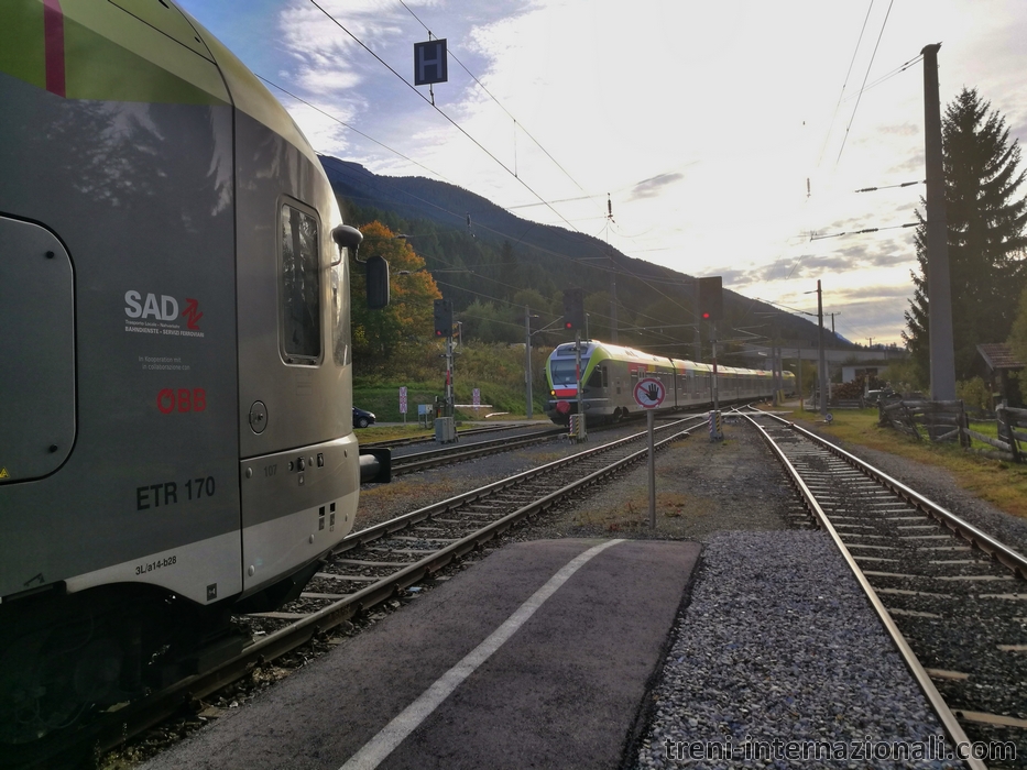 Incrocio tra treni regionali a Sillian