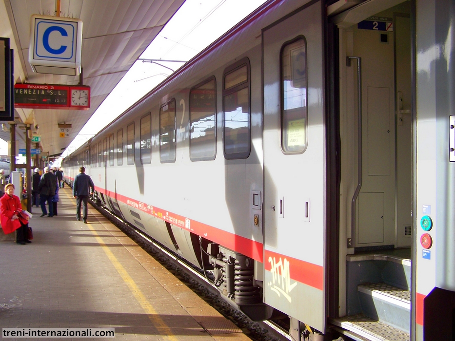 L'EuroCity "Allegro Johann Strauss" Vienna - Venezia