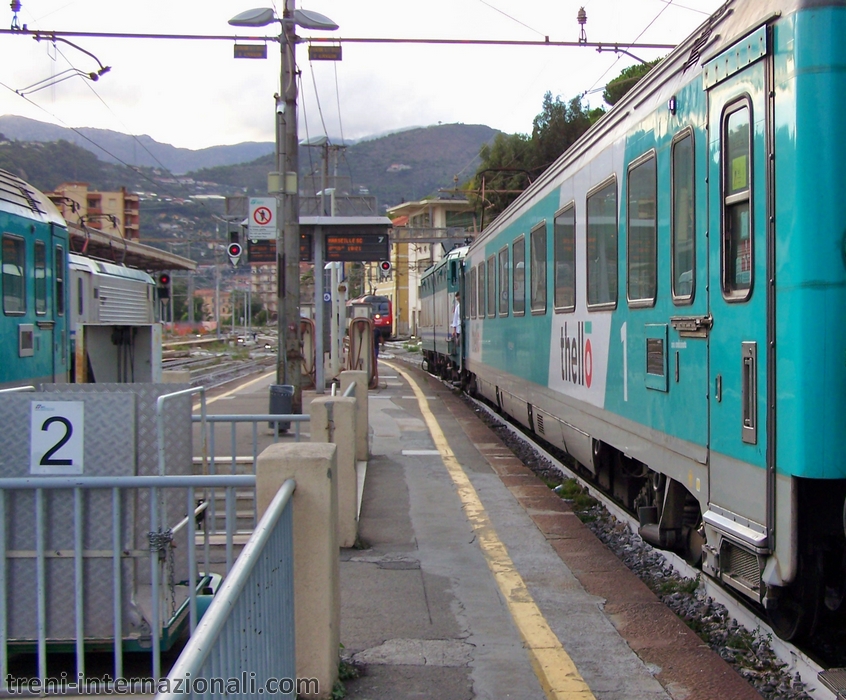 Treno EuroCity Thello Milano - Marsiglia a Ventimiglia