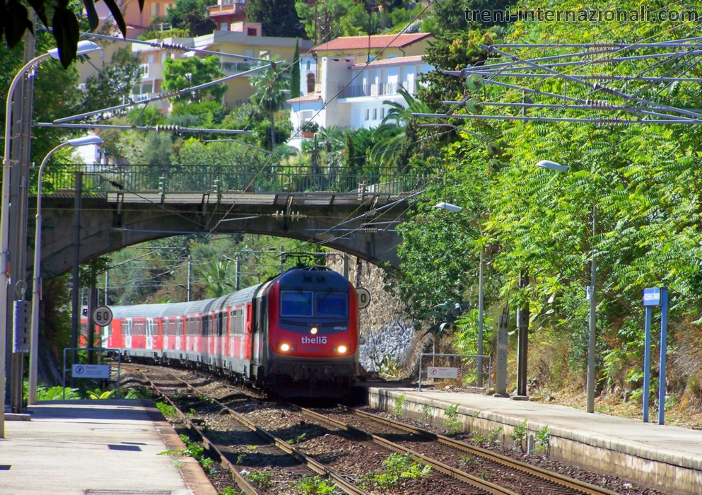 Treno EuroCity Thello Marsiglia - Milano in Costa Azzurra