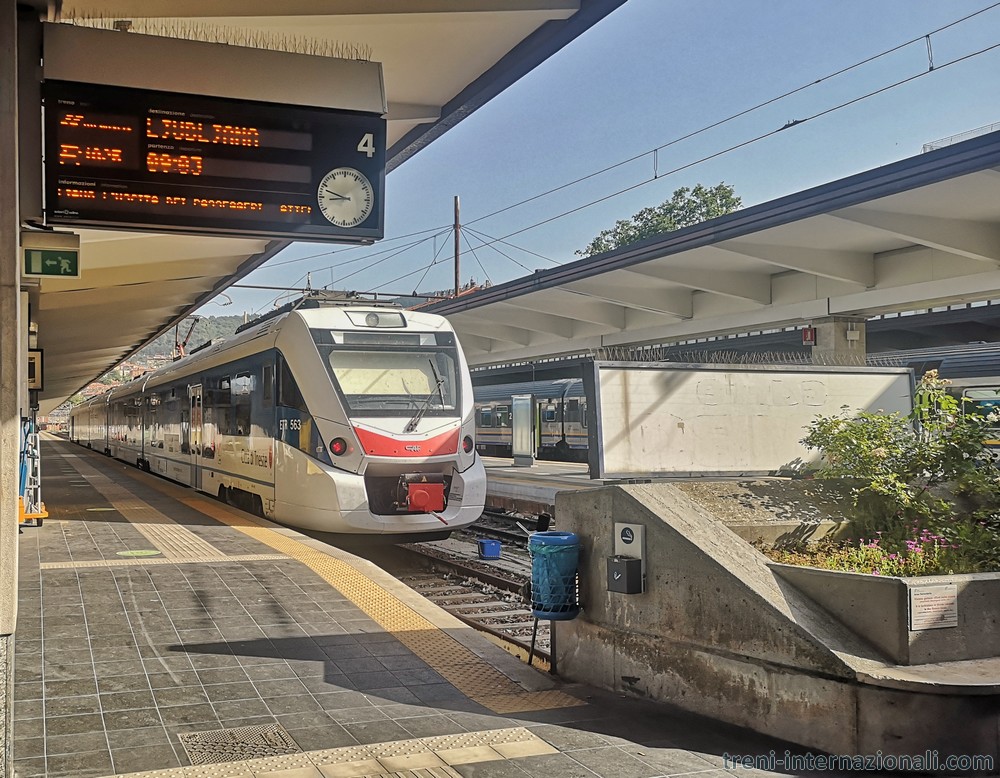 Il treno Udine - Lubiana a Trieste Centrale