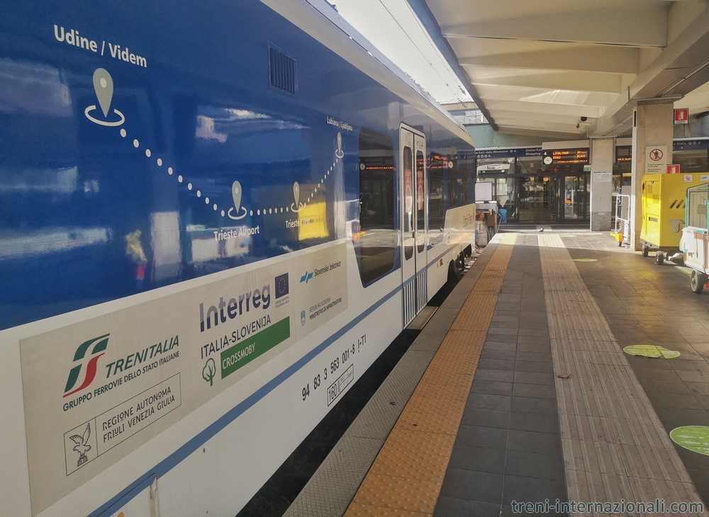 Il treno Udine - Lubiana a Trieste Centrale