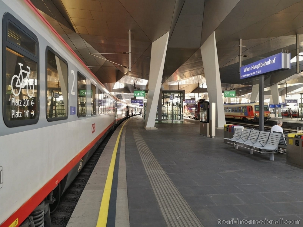 Il treno EuroCity "Emona" Vienna - Lubiana - Trieste