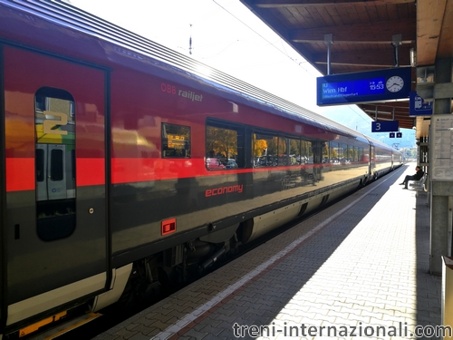 Railjet Lienz Vienna